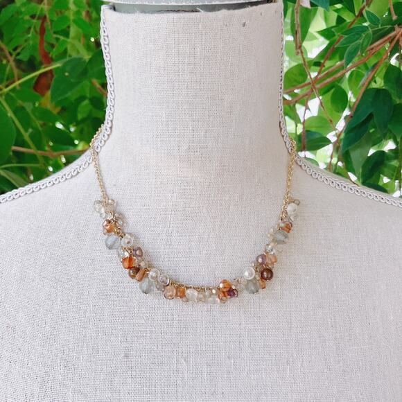 Signed Avon Gold Tone Plastic Bead Cluster Necklace Earrings Set Y2K Jewelry - Picture 3 of 11